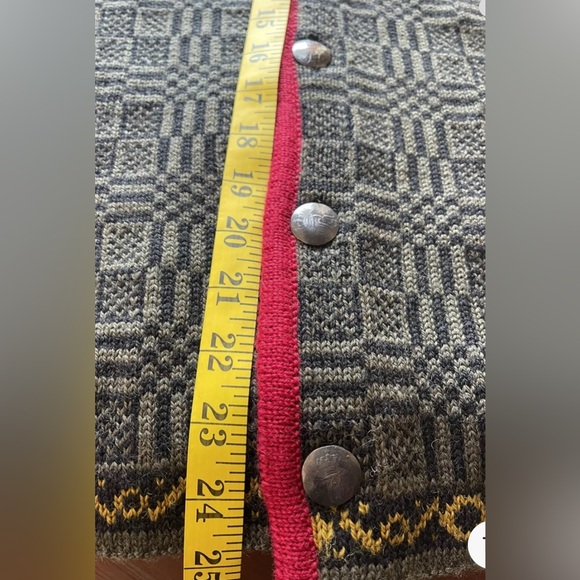 Oleana Made In Norway 100% Soft Wool Geometric Cardigan, Size Medium, New, $550 - Picture 9 of 10